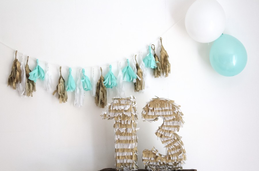 TREIZE ANS ANNIVERSAIRE PINATA